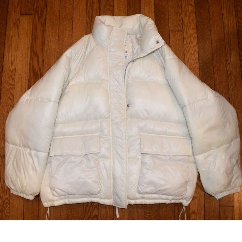 White Abercrombie & Fitch Women's Oversized Utility Puffer - M